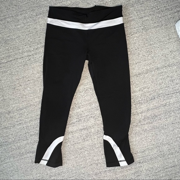Lululemon leggings - size 6 - Picture 1 of 8
